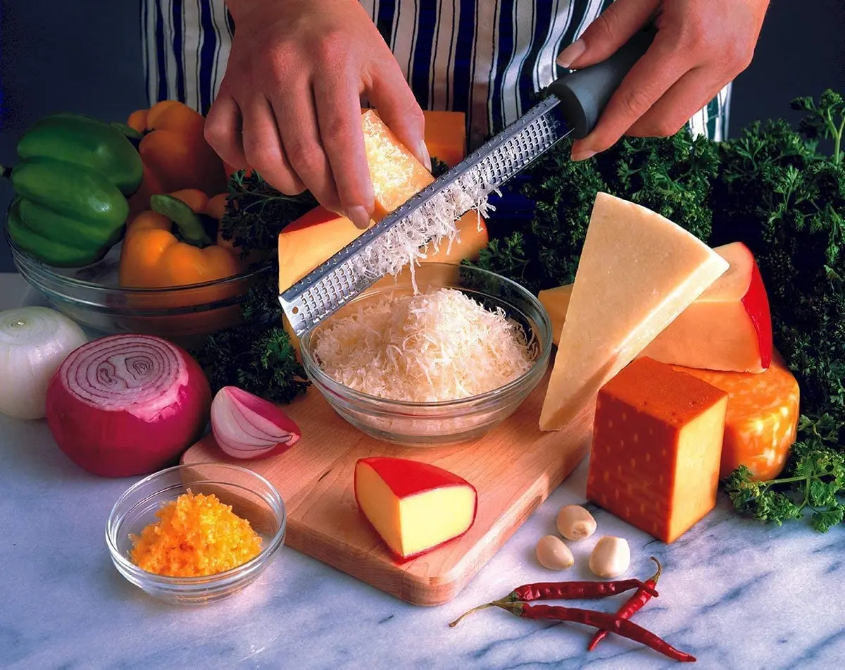 Microplane Classic Zester Grater, Black | Ultra Sharp Stainless Steel Blades - view 8