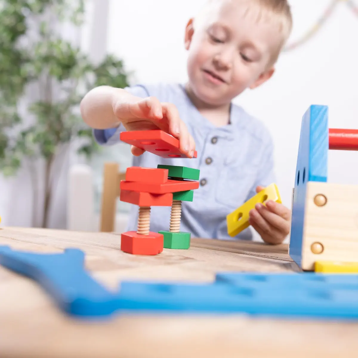 Melissa & Doug Take-Along Tool Kit Wooden Construction Toy (24 pcs) | Bright, Sturdy, Creative Play for Kids 3+ - view 6