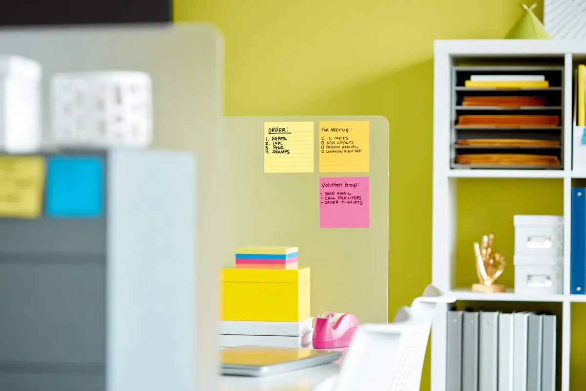 Post-it Note Dispenser with Super Sticky Notes, Black, 4 in. x 4 in. (1 Dispenser, 90 Sheets) | Holds Notes for Desk Organization - view 3