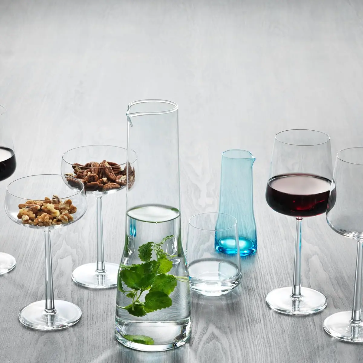 Iittala Essence Red Wine Glass 45cl | Elegant 15.2oz Lead-Free Glassware for Wine Enthusiasts - view 9