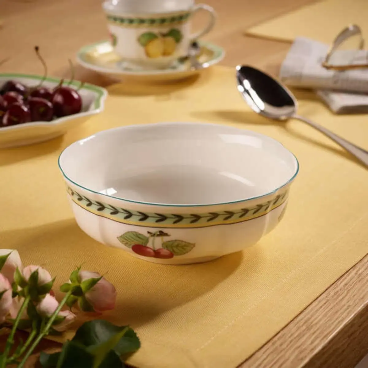 Villeroy & Boch French Garden Fleurence Cereal Bowl, 5.75 in, White/Multicolored | Country Style Dessert Bowl - view 2