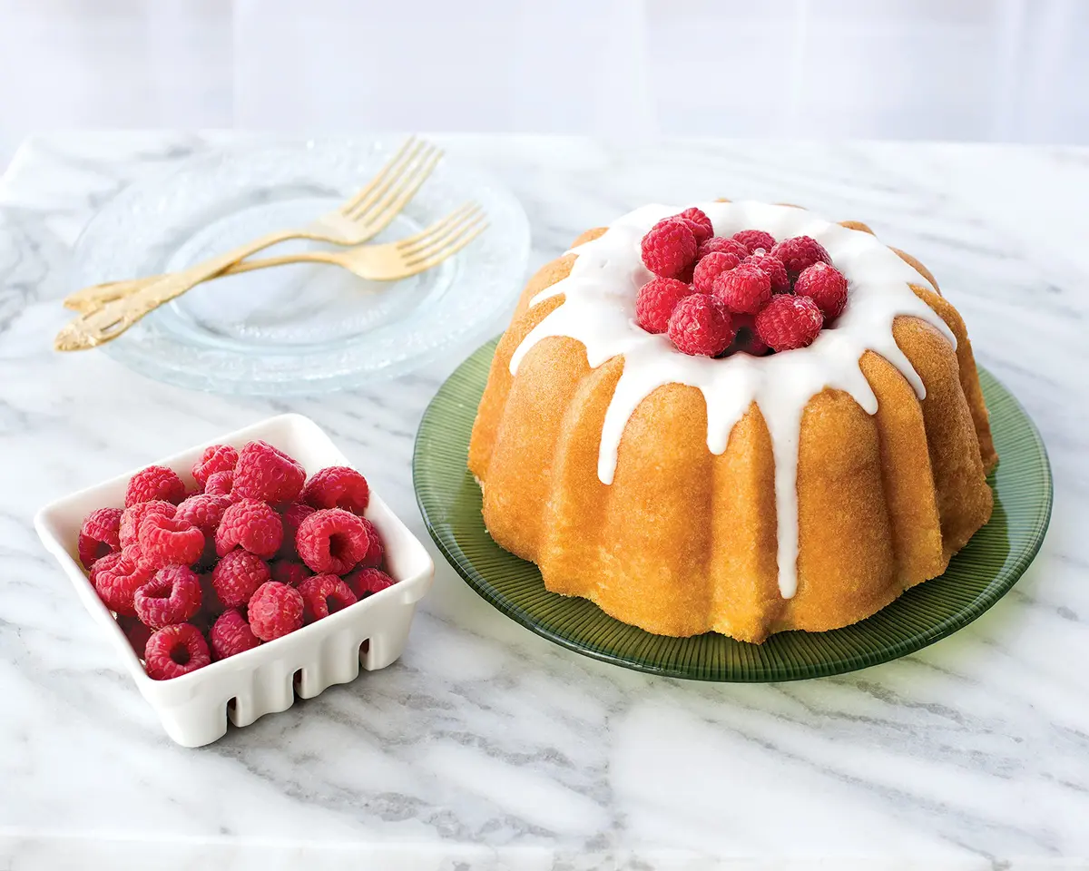 Nordic Ware Platinum Collection Bundt Pan, 6-Cup | Intricate Cast Aluminum Cake Pan with Nonstick Coating - view 2