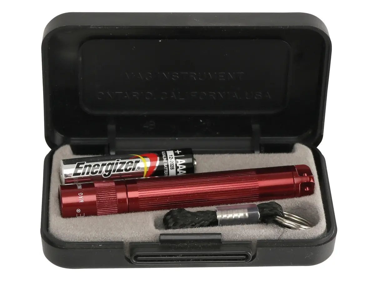 MagLite Solitaire Incandescent AAA Flashlight Red | 8cm (3.15in) - 1x AAA Battery Included - view 3