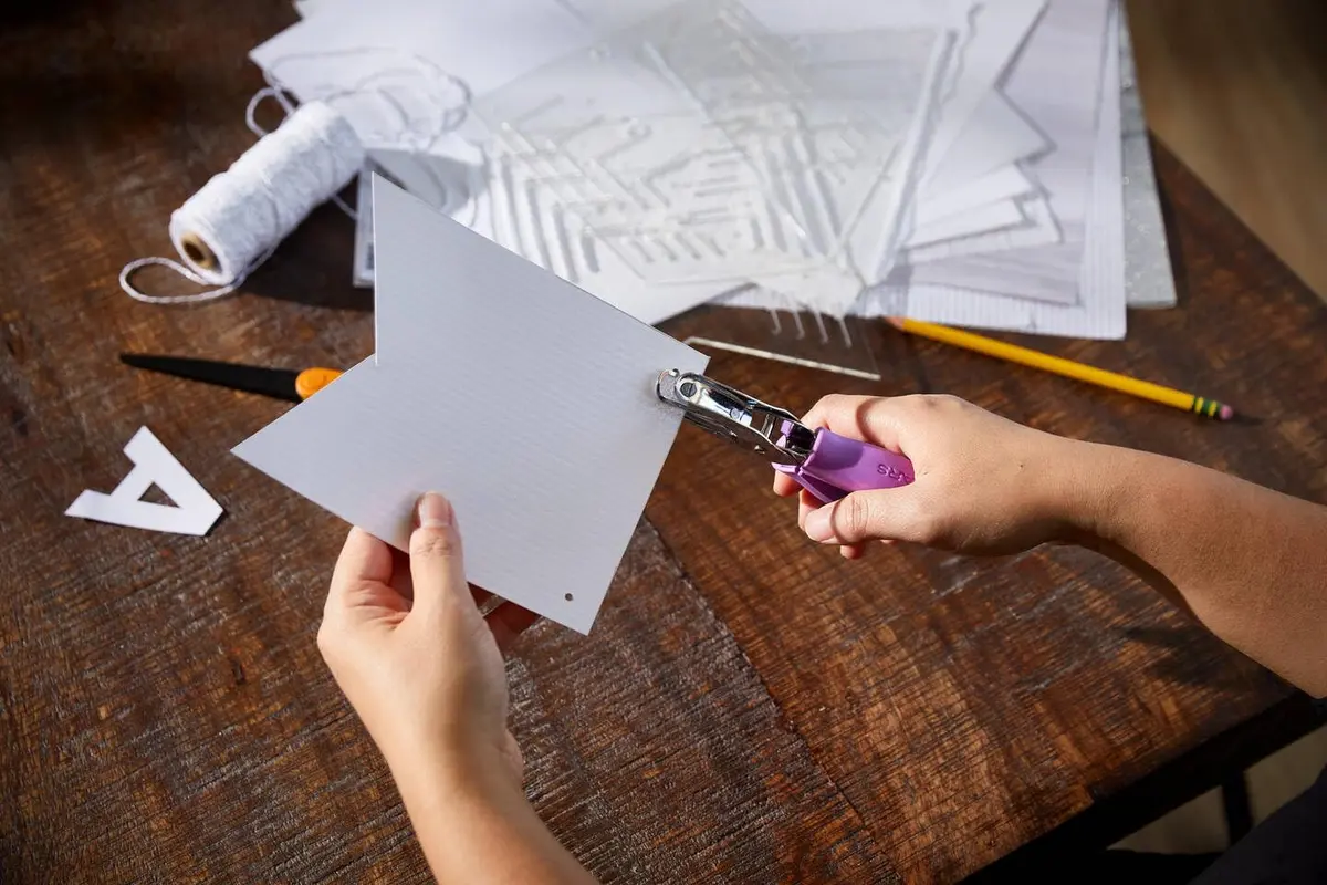 Fiskars 1/16" Circle Hand Hole Punch for Paper & Crafts, Purple | Precise 1/16" Cutouts with Comfort Grip - view 3