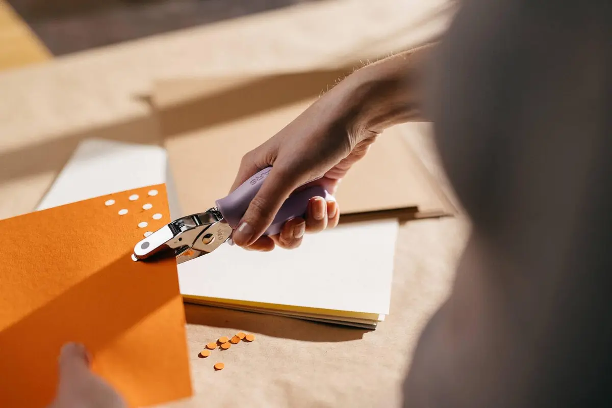 Fiskars 1/4" Circle Hand Hole Punch for Paper & Crafts, Lilac | Portable, Durable, Easy to Use - view 4