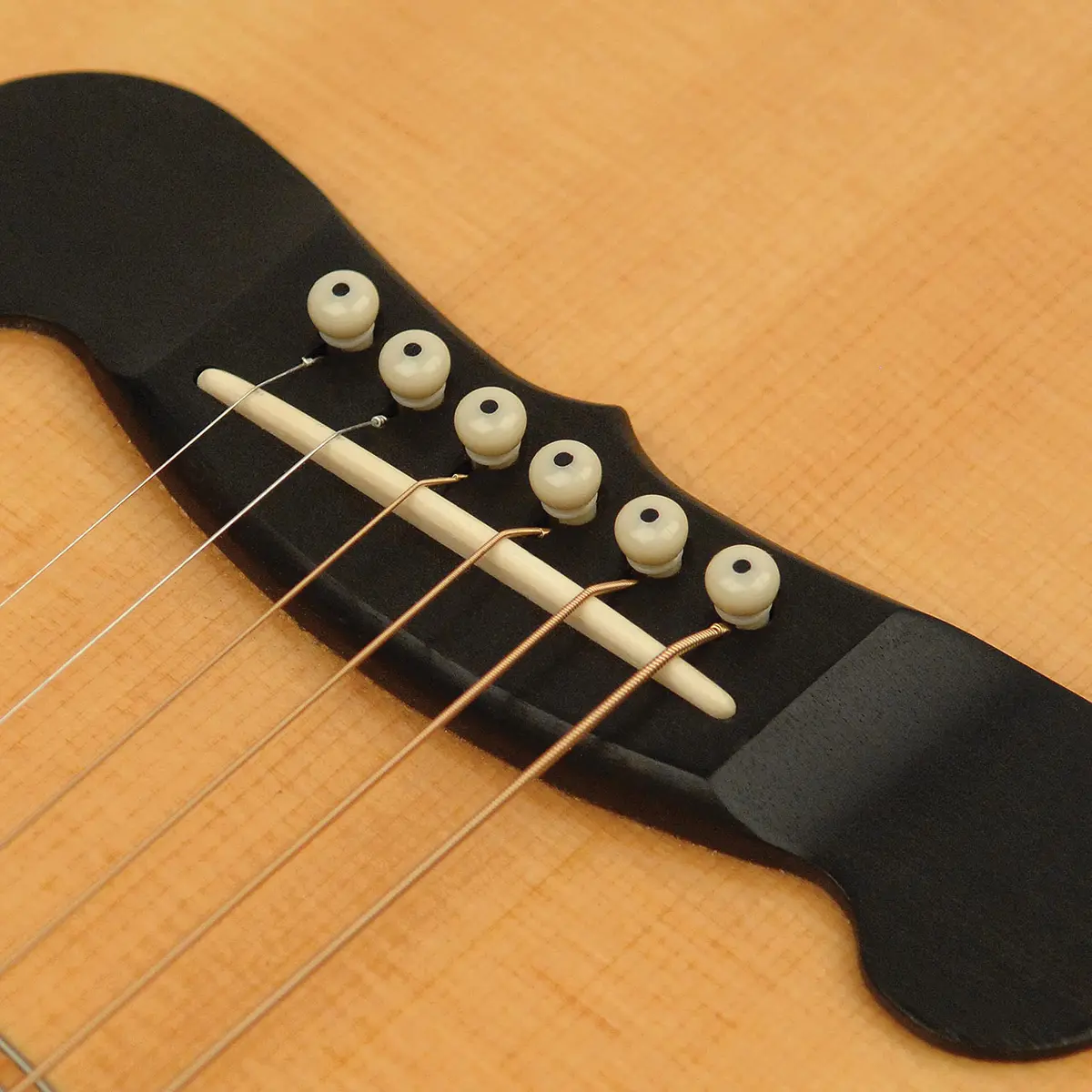 D'Addario Planet Waves Injected Molded Bridge Pins with End Pin Set of 7, Ivory with Black Dot | Precision Molded ABS Plastic for Acoustic Guitars - view 2