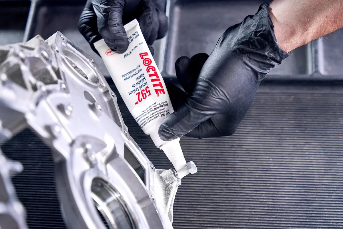 Loctite 592 Automotive Thread Sealant - High-Pressure, High-Viscosity, Prevents Galling - 50 ml - view 3