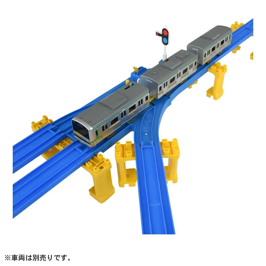 Takara Tomy HO Scale Medium Plastic Train Track with Half Straight Rail (R-16) | HO Scale Model Trains for Kids - view 3