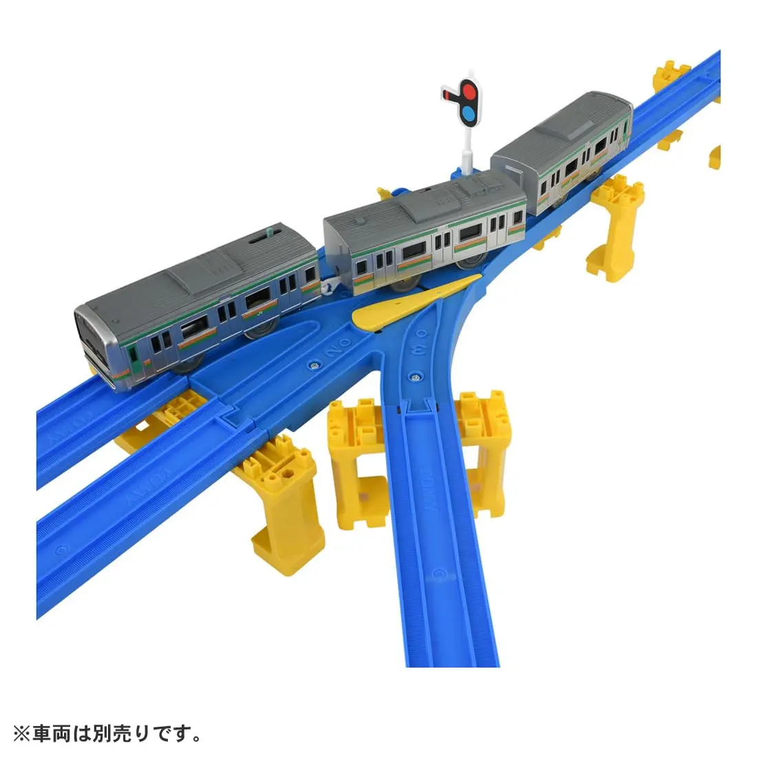 Takara Tomy HO Scale Medium Plastic Train Track with Half Straight Rail (R-16) | HO Scale Model Trains for Kids - view 4