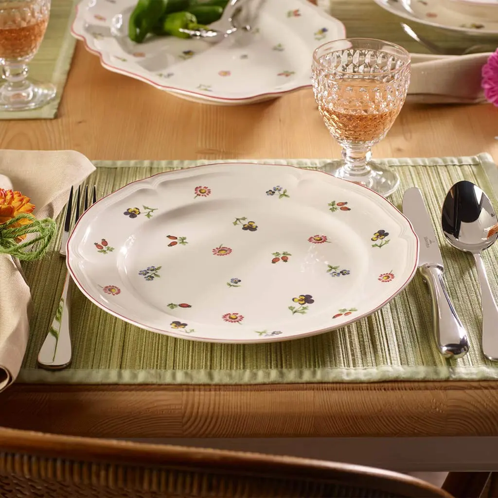 Villeroy & Boch Petite Fleur Dinner Plate, Premium Porcelain, 10.5 in Diameter | Floral Design for Stylish Dining - view 2