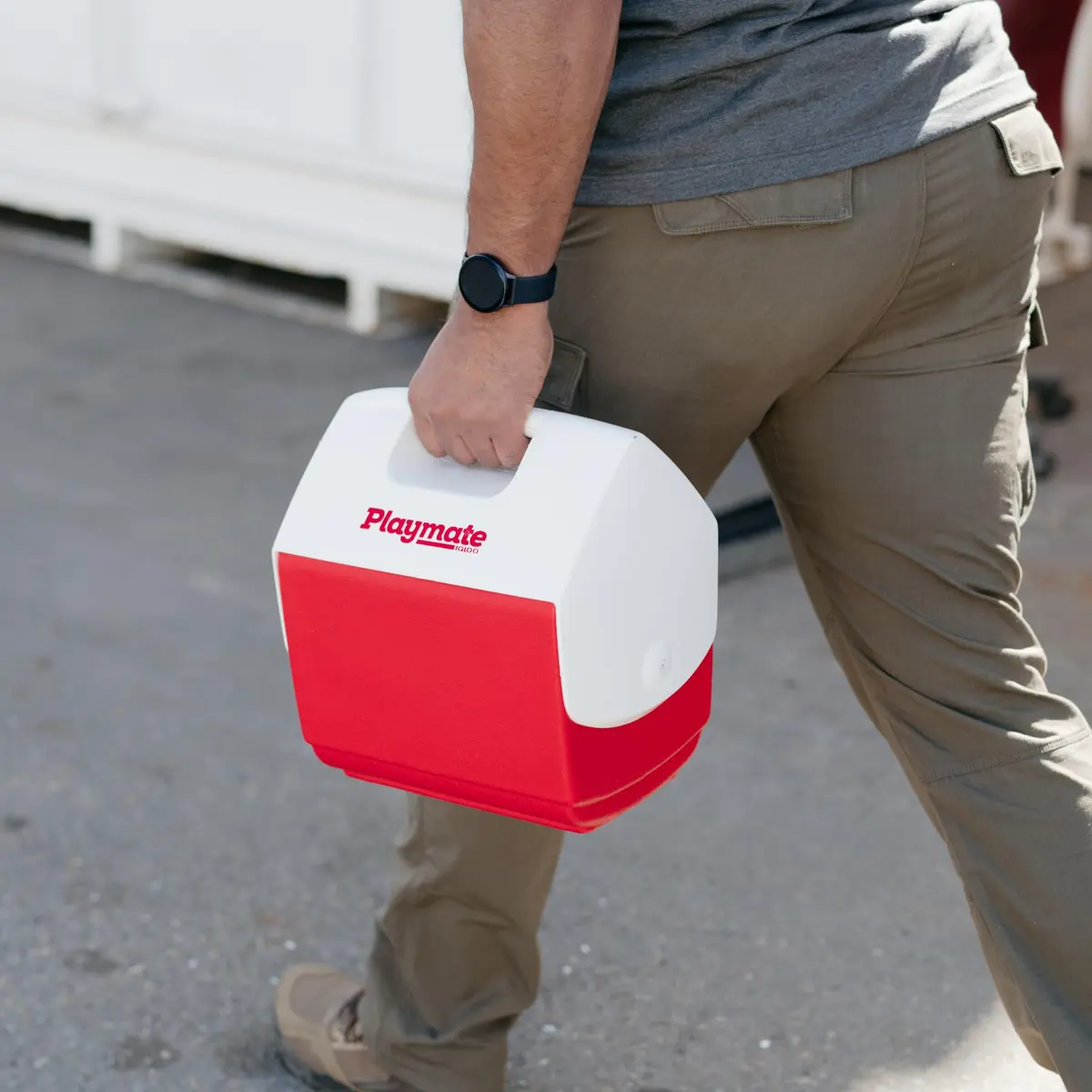 Igloo Playmate 7 Qt Red | Portable Personal Cooler with Tent-Top Design - view 3