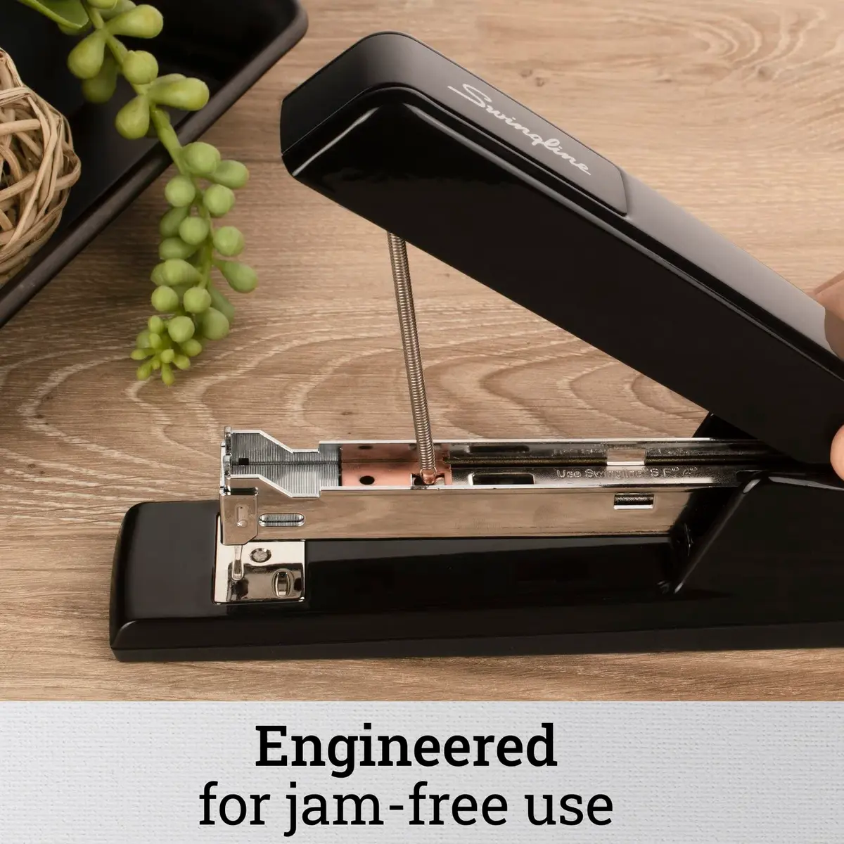 Swingline 747 Classic Stapler, 30 Sheet Capacity | Jam-Free Metal Desktop Stapler in Black - view 4