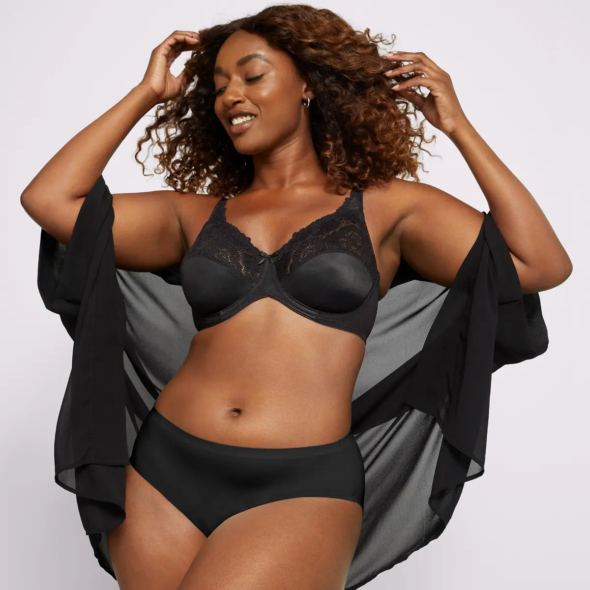 Bali Microfiber Minimizer Bra 38C | Full Coverage Support with Lace & Microfiber (70-120 chars) - view 4