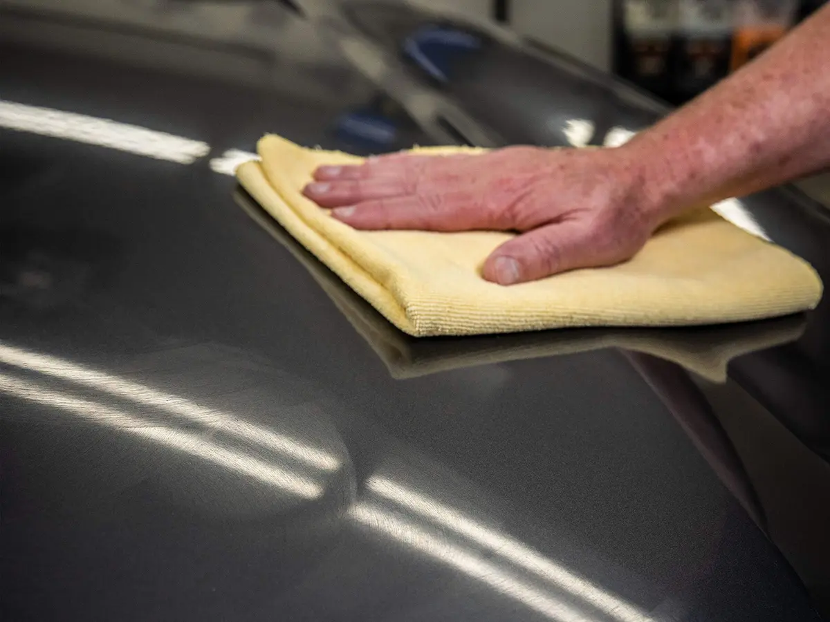 Meguiar's Cleaner Wax 11 Oz | High-Gloss Finish, Cleans & Protects on All Clear Coats - view 5
