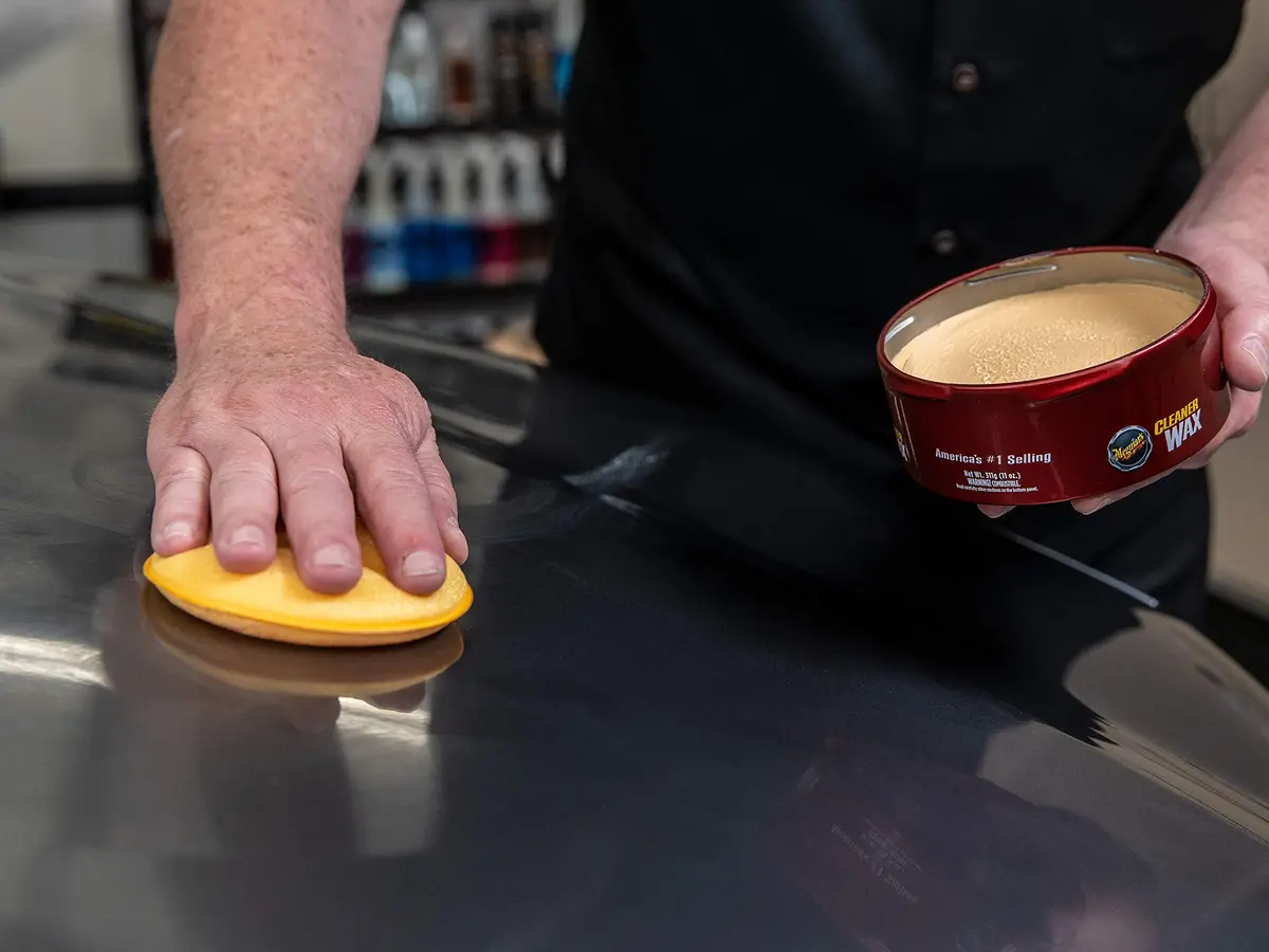 Meguiar's Cleaner Wax 11 Oz | High-Gloss Finish, Cleans & Protects on All Clear Coats - view 4