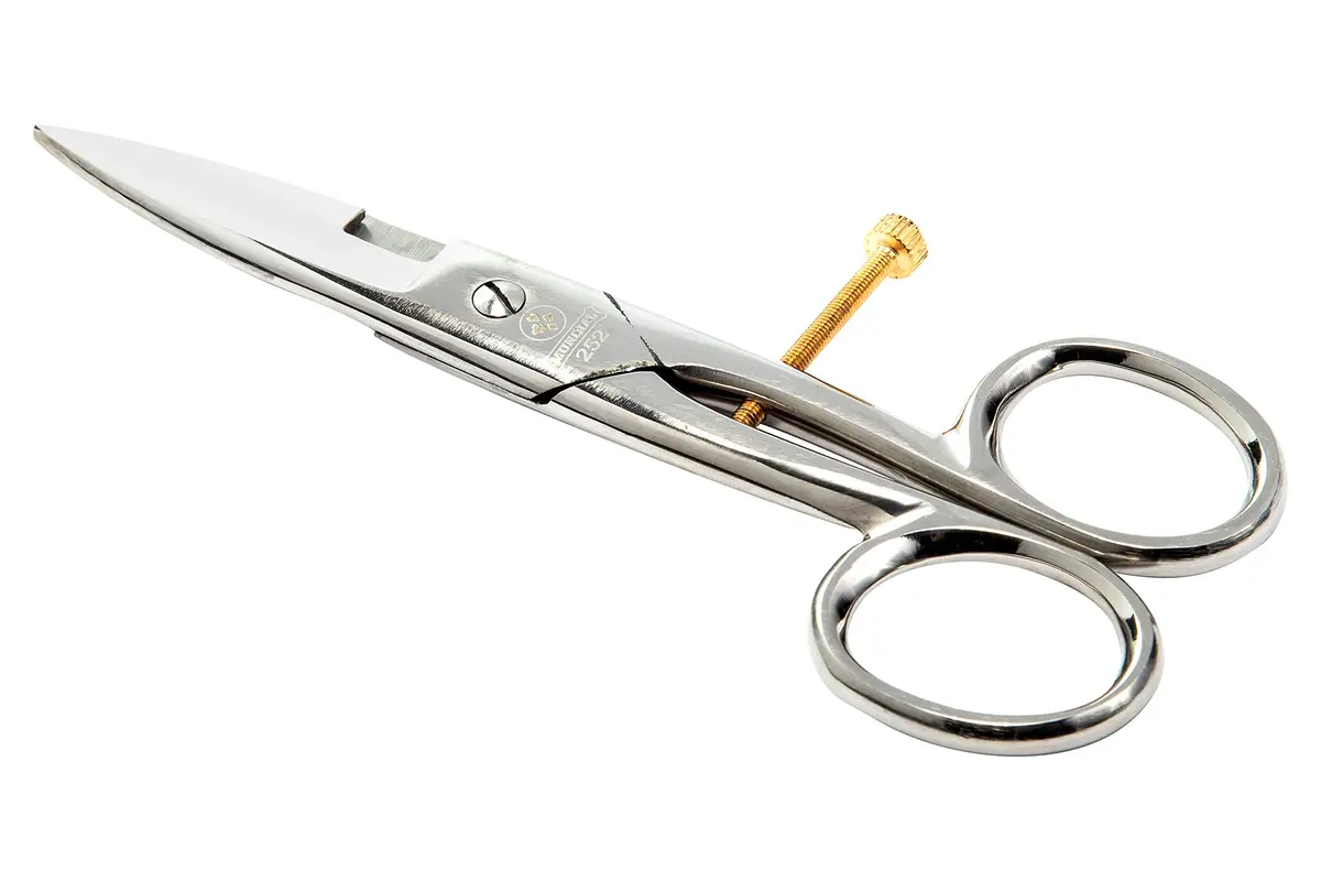 Mundial Buttonhole Scissors – Adjustable Sewing Scissors for Cutting Buttonholes, Dressmaking, Quilting & Craft Projects – 4.5" Stainless Steel Tool - view 3