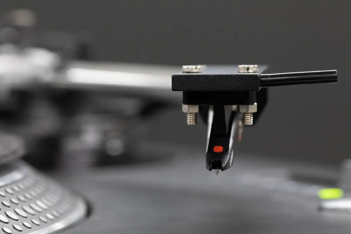 Ortofon OM 5e Moving Magnet Cartridge | Elliptical Diamond for Stereo Records (70-120 chars) - view 5