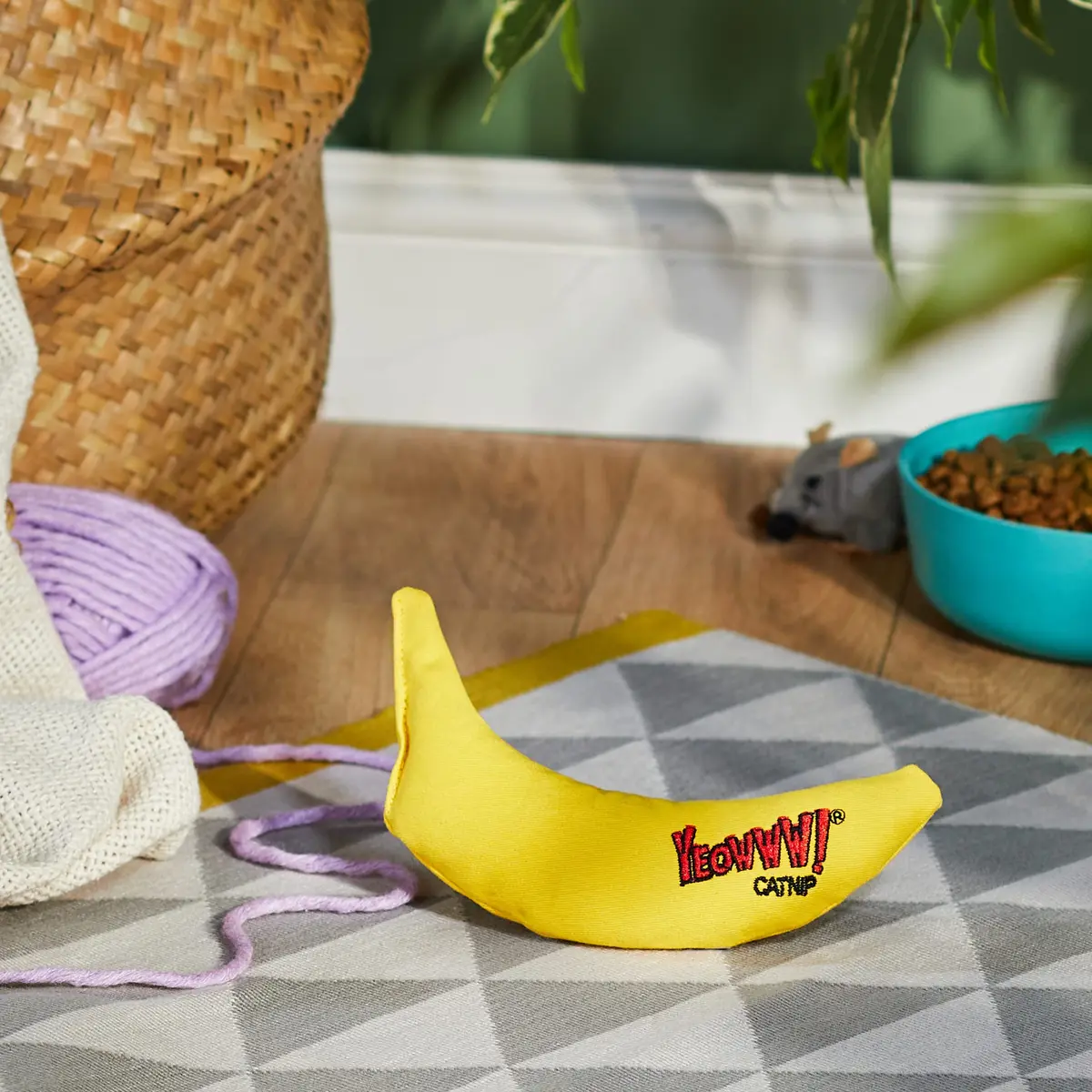 Yeowww! Catnip Chi-CAT-a Banana Toy for Cats - 7 Inches - Durable Cotton Twill - Made in the USA - Stuffed with Organically Grown Catnip - view 2