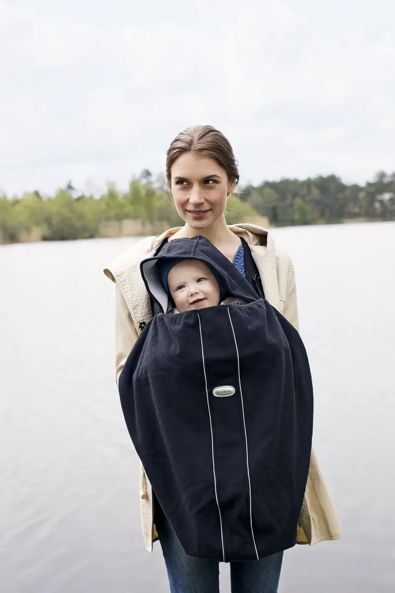 BabyBjörn Cover for Baby Carrier - Black | Water-Repellant Fleece for Cold & Wet Weather - view 4