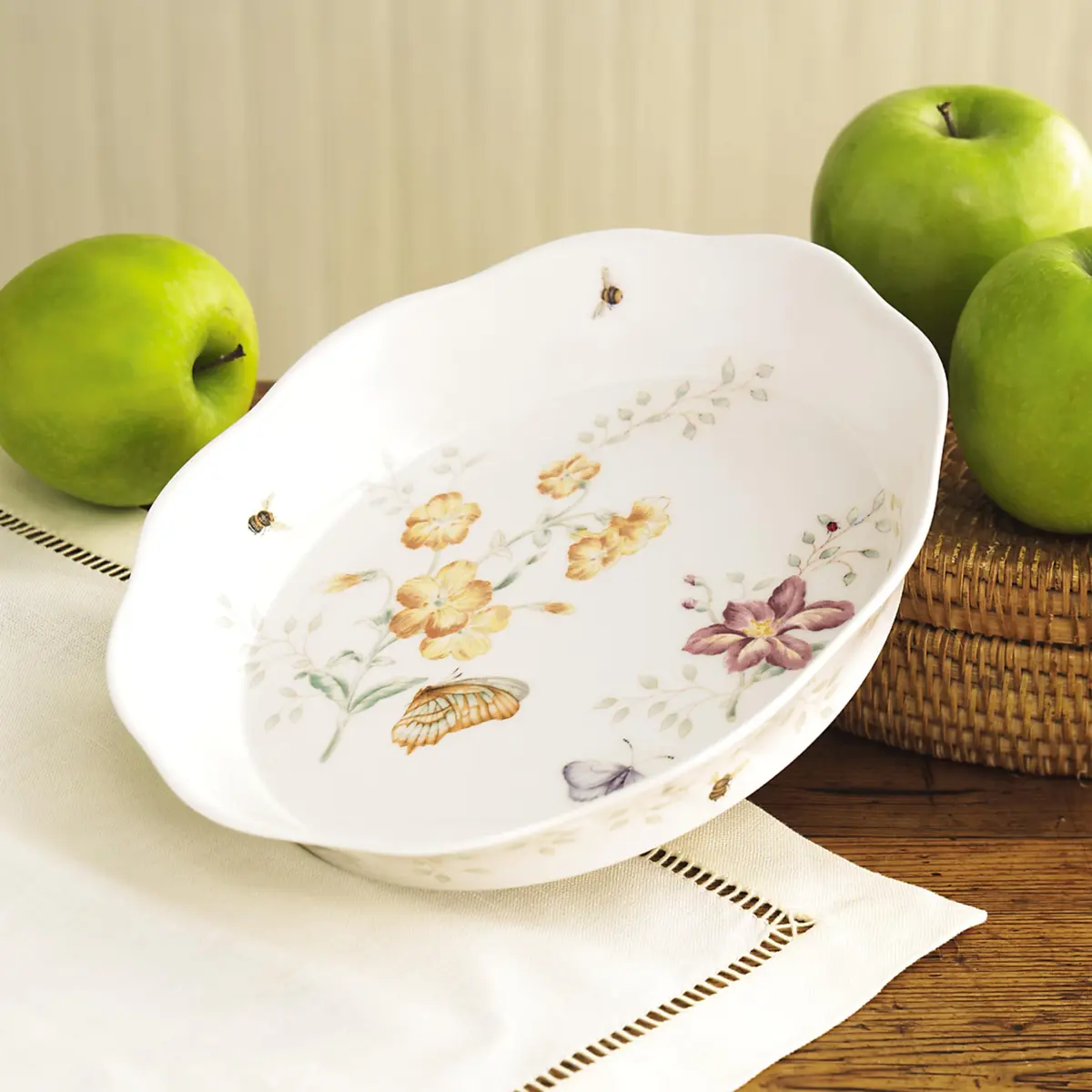 Lenox Butterfly Meadow Porcelain Pie Dish | Deep Blossom Design, 9.5" | Microwave & Dishwasher Safe - view 3