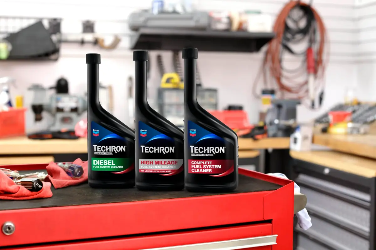 Chevron Techron Concentrate Plus Fuel System Cleaner 12 Fl Oz (355 ml) | Restores Lost Power & Fuel Economy - view 2