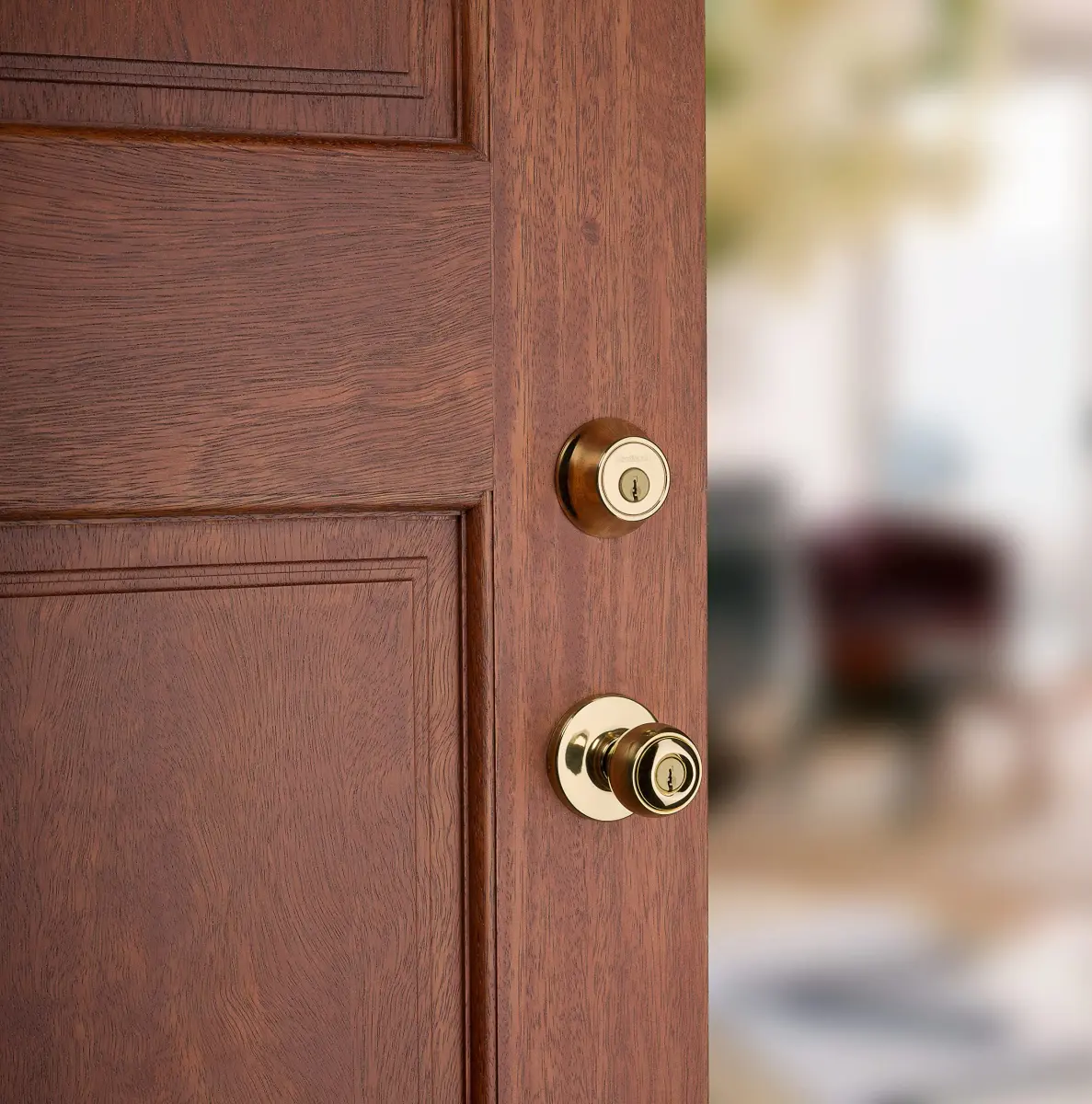 Kwikset 660 Single Cylinder Deadbolt Lock, Polished Brass Round, 2.7" L x 3.7" W x 4.3" H | Grade 3 BHMA Certified Security - view 4