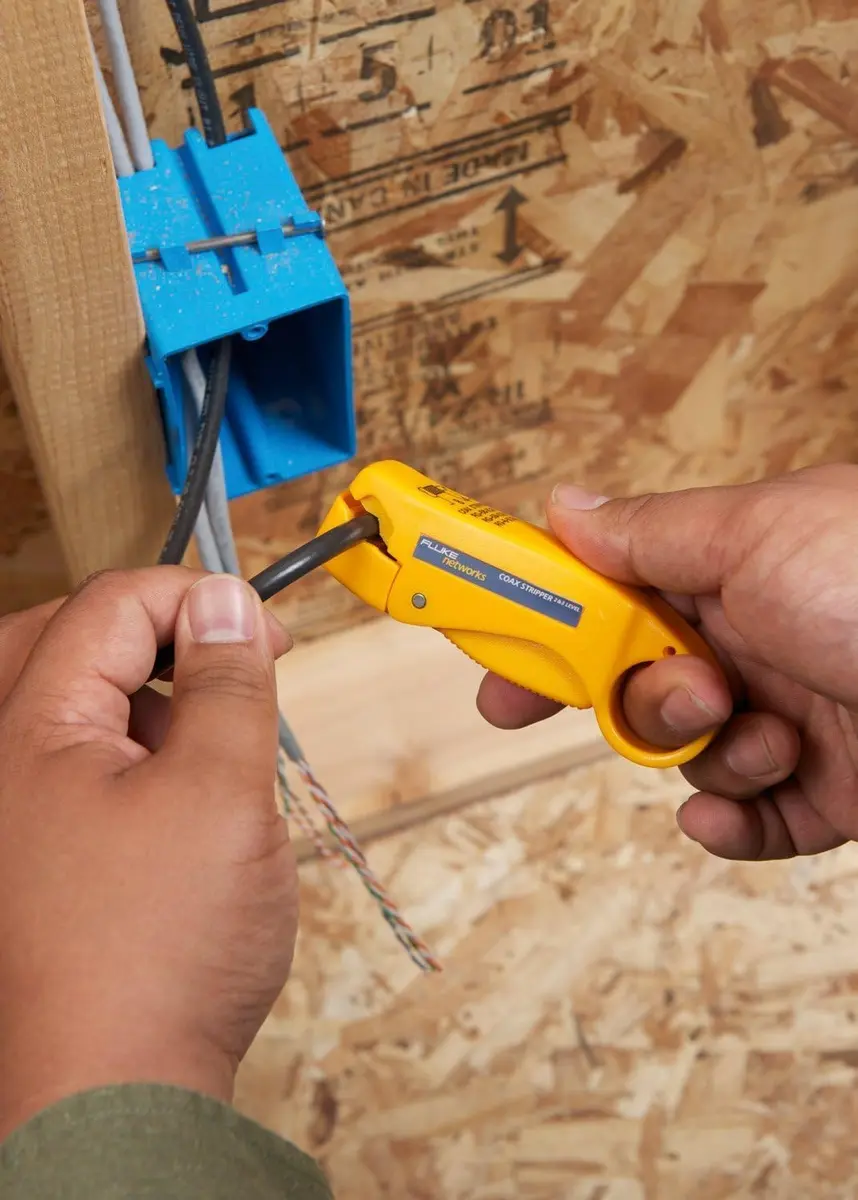 Fluke Networks Coax Cable Stripper 2 & 3 Level RG58/59 | Effortless & Adjustable (70-120 chars) - view 3