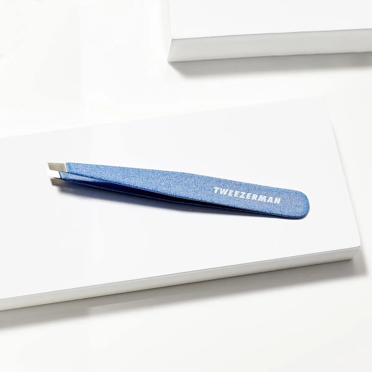 Tweezerman Slant Tweezer – Granite Sky, 9.5cm (3.74in) | Award-Winning Precision Eyebrow Plucker - view 5
