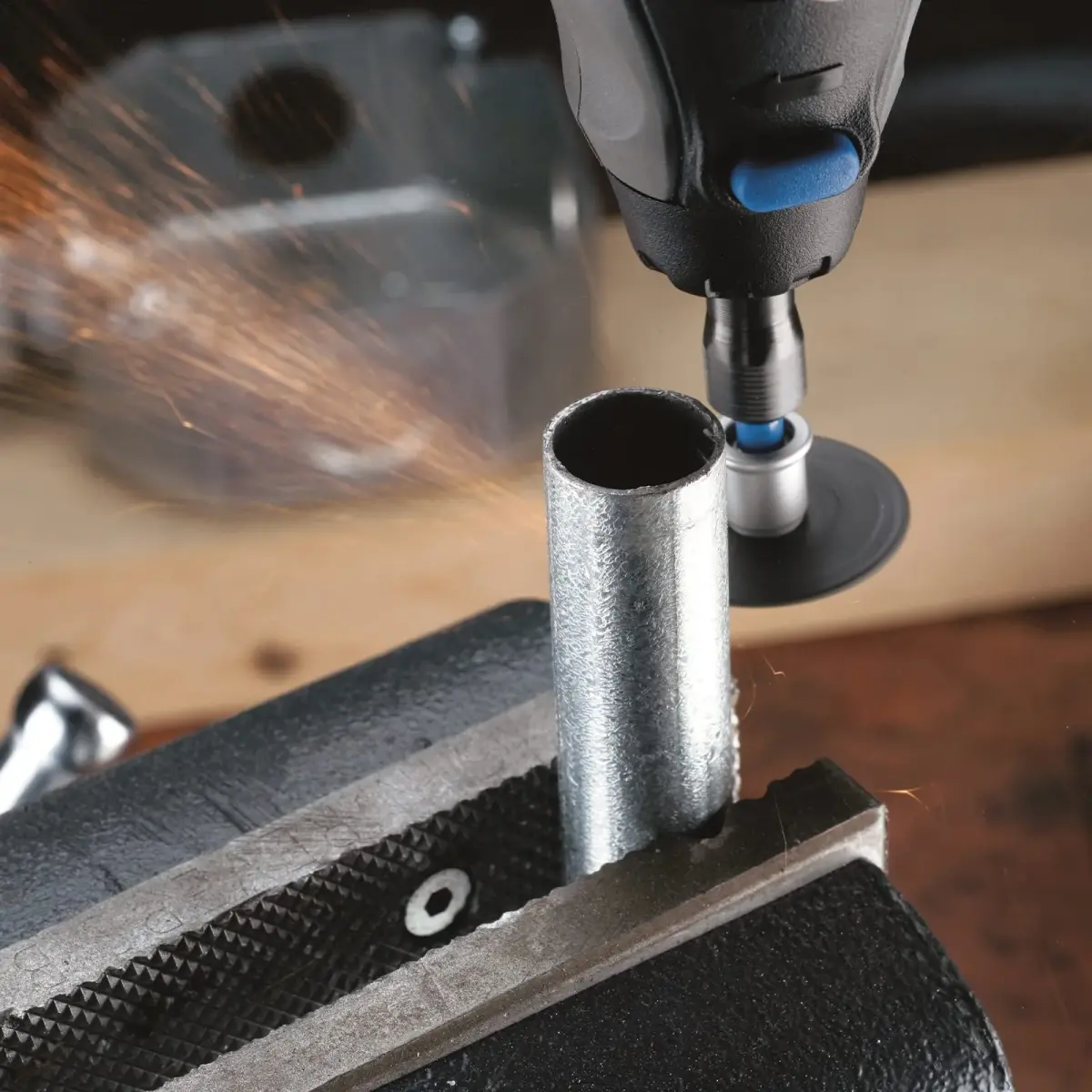 Dremel EZ406-02 EZ Lock Starter Kit 38.1 mm (1.5 Inch) Cutting Wheels with Mandrel | Durable Fiberglass Reinforced Metal Cutting - view 7