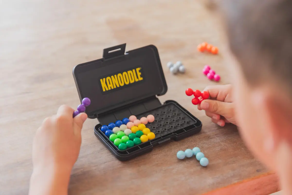 Educational Insights Kanoodle Brain Teaser Puzzle Game | 228 Challenges, Portable, Screen-Free Fun - view 8