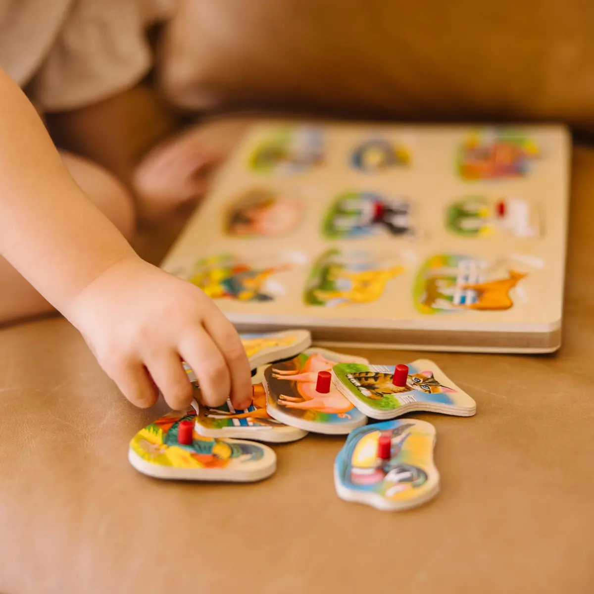 Melissa & Doug Farm Sound Puzzle - Wooden Peg Puzzle with Sound Effects (8 pcs) | Farm Animal Sounds for Kids 2-5 - view 7