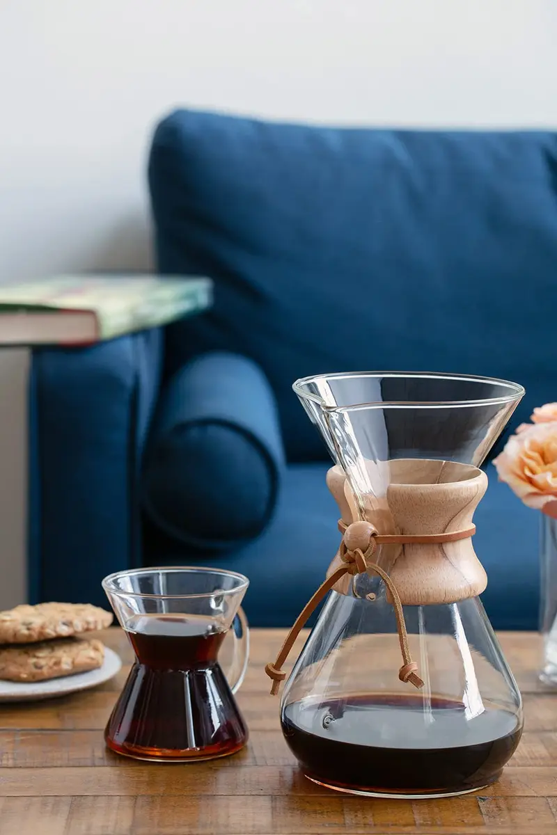 Chemex Pour-Over Glass Coffeemaker - Classic Series - 8-Cup | Elegant, Timeless Design for Perfect Coffee - view 6