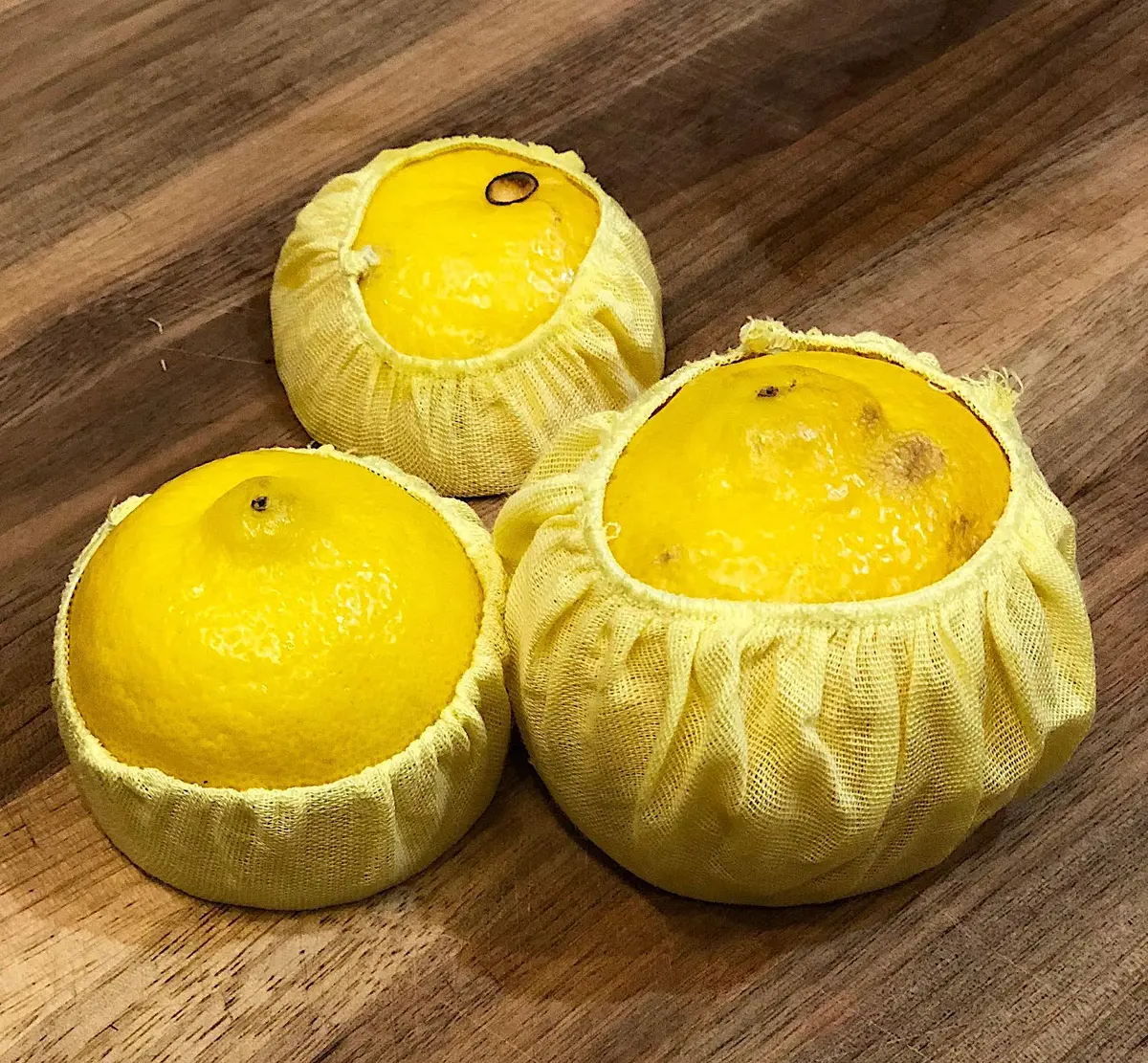 Fox Run Lemon Bags Set of 18 | Yellow Cotton Covers with Elastic Tops for Seed-Free Juicing - view 4