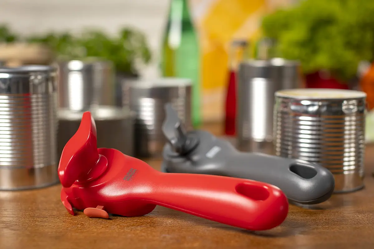 Kuhn Rikon Auto Safety LidLifter Can Opener with Ring Pull, Black 20.5 cm (7.25 x 2.5 x 3.5 inches) | Swiss-Engineered Smooth-Edge Cutting - view 8