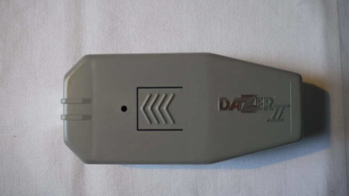 Dazzer Dog Dazer II Ultrasonic Deterrent | Handheld Bark Control Device, 0.35 lbs - view 3