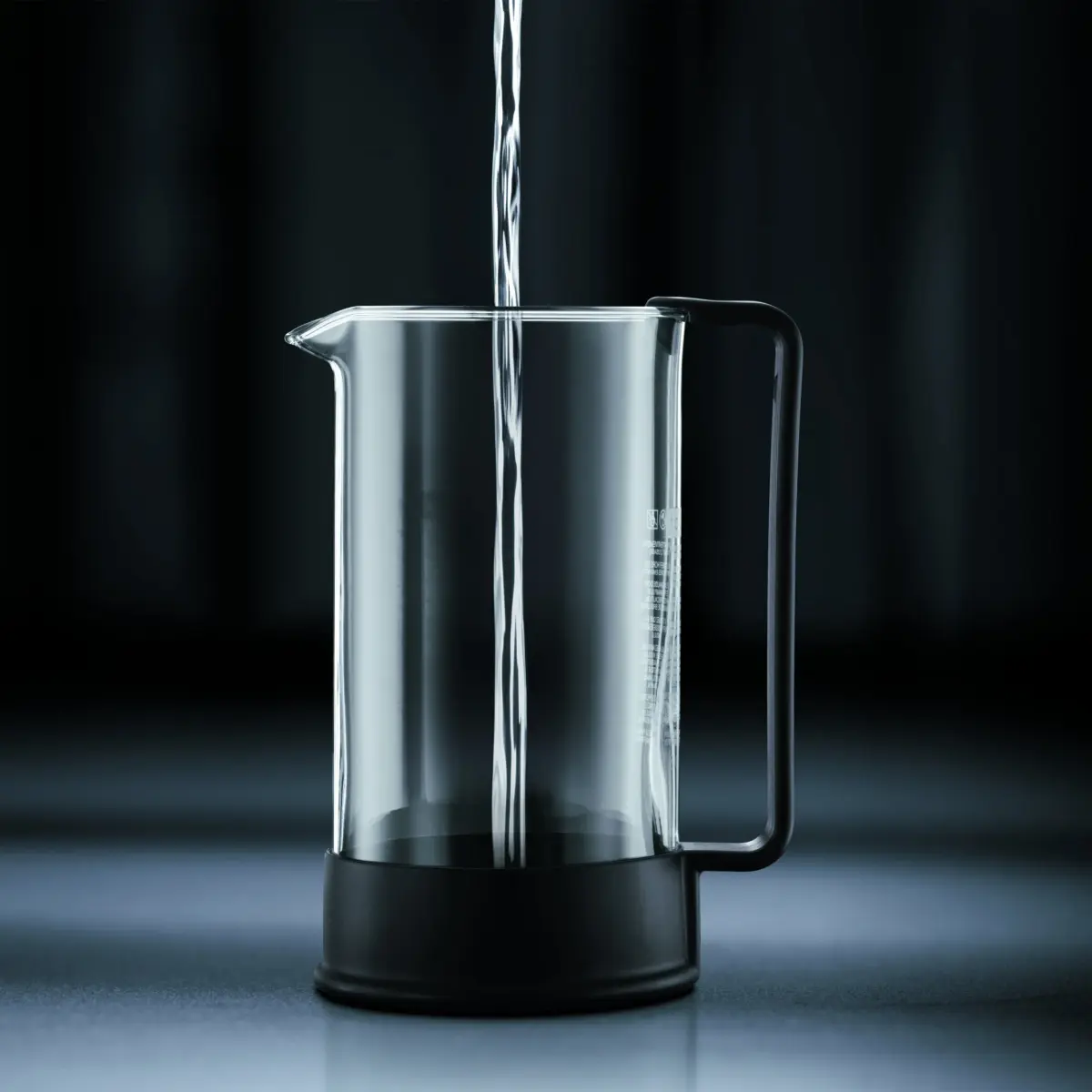 Bodum Brazil French Press Coffee Maker 1L (34oz) | Borosilicate Glass & BPA-Free Plastic - view 3