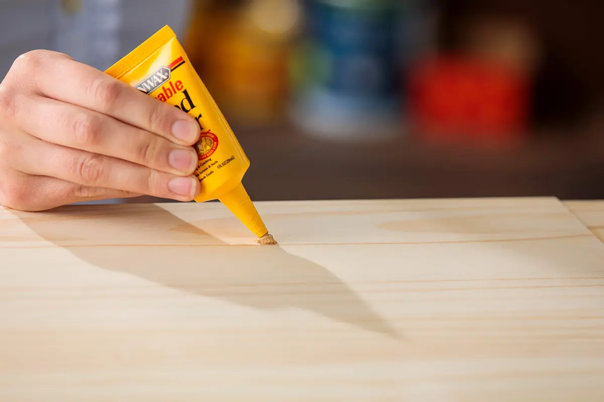 Minwax Stainable Wood Filler 454 g (16 oz) | Repairs Cracks, Gouges, Holes for Indoor/Outdoor Wood - view 2