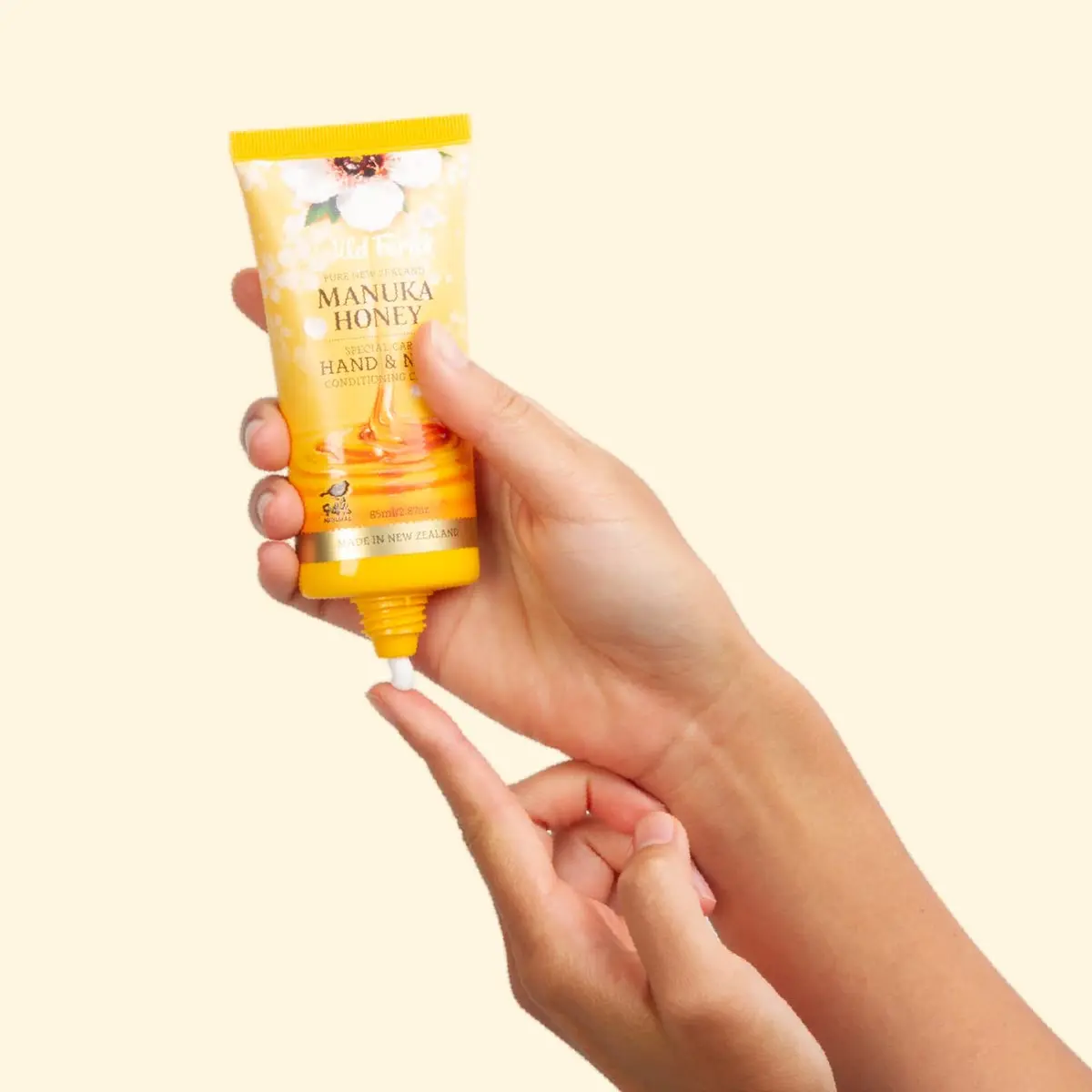 Wild Ferns Manuka Honey Hand & Nail Conditioning Crème, 85ml | Hydrates & Strengthens with NZ Natural Ingredients - view 3