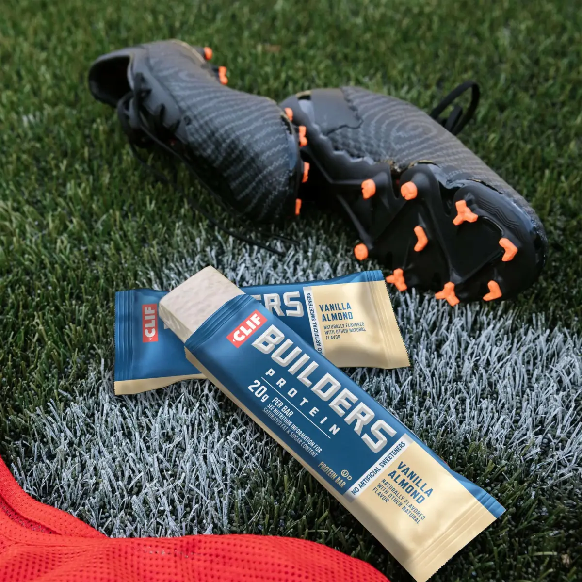 CLIF BUILDERS Protein Bars Vanilla Almond 2.4 oz (68 g) | 20g Plant-Based Protein for Post-Workout Recovery - view 9