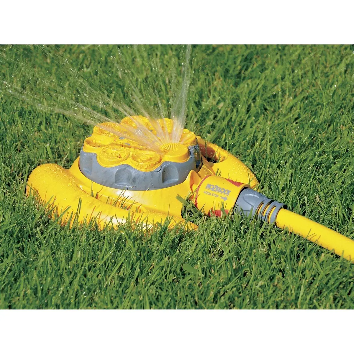 Hozelock Rotating Sprinkler 79m² (190.5mm W x 277mm L) | 8 Spray Patterns for Small Gardens - view 4