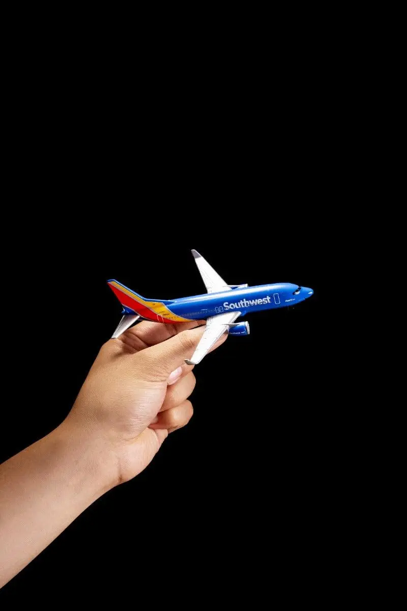 Daron Southwest Single Plane Die-cast Toy Model Airplane | Authentic Southwest Airline Replica for Kids & Collectors - view 2