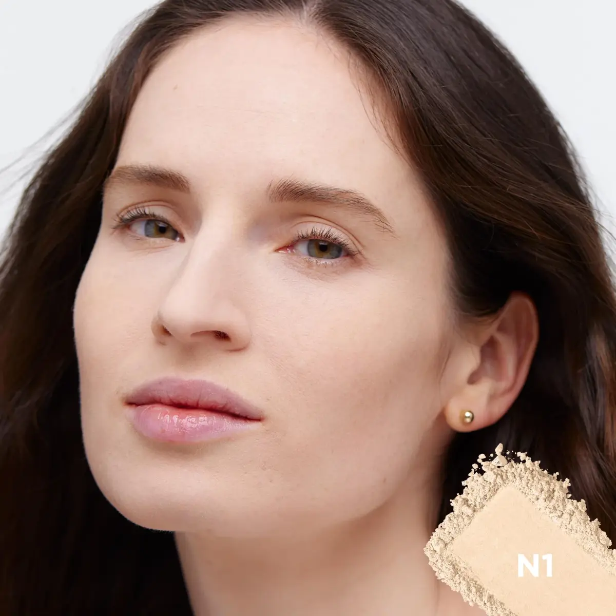 L'Oreal Paris True Match Super Blendable Oil-Free Powder Foundation N1 Light - Perfectly Matches Skin Tone - view 3