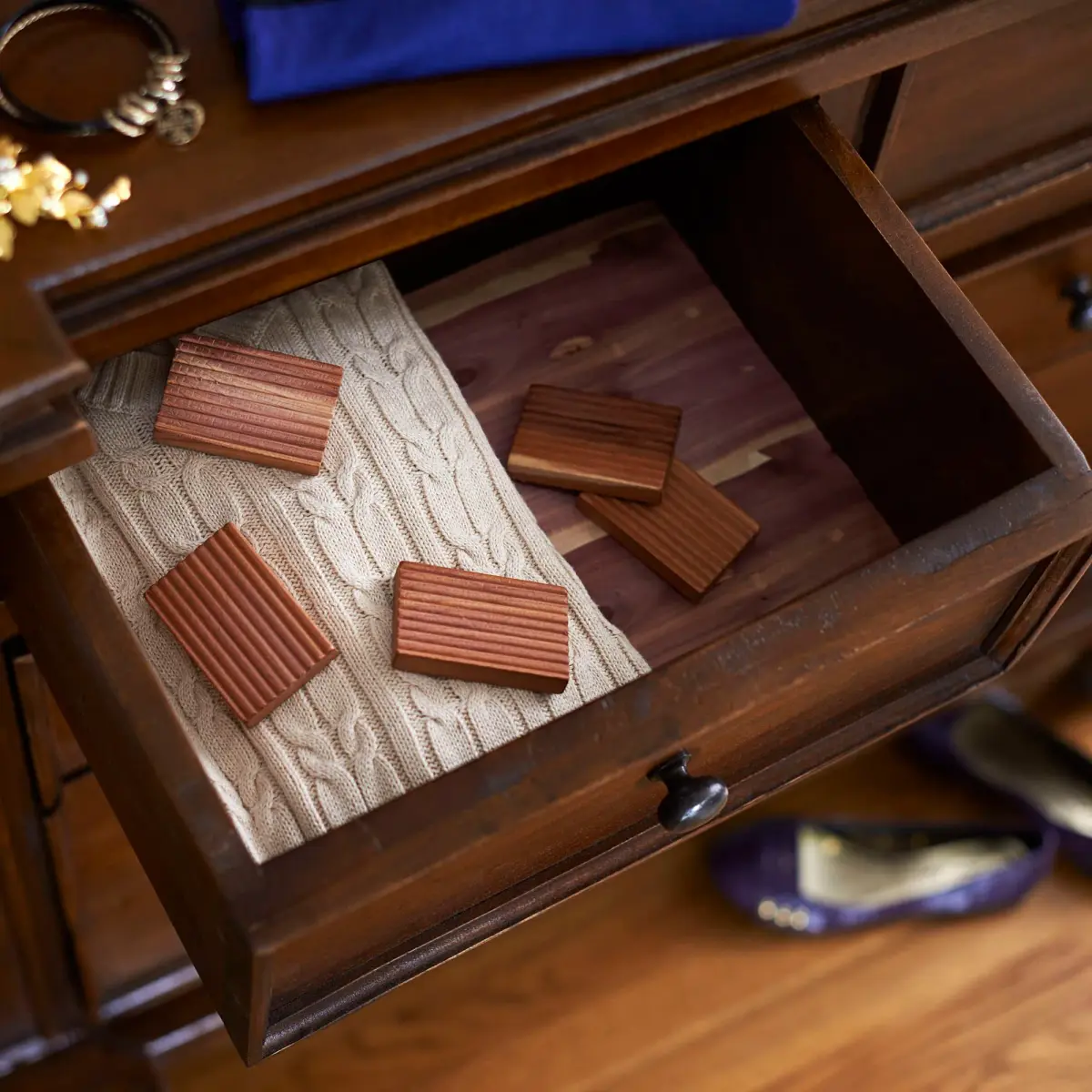 Household Essentials 4-Piece Cedar Fresh Cedar Blocks, Milled Sides for Potency - view 2