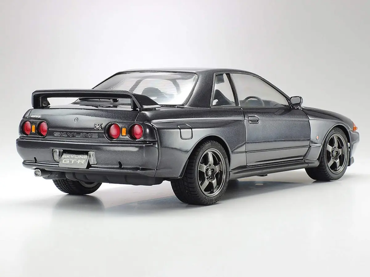 Tamiya 1/24 Nissan Skyline GTR Model Kit | Authentic Diecast Collectible - view 2
