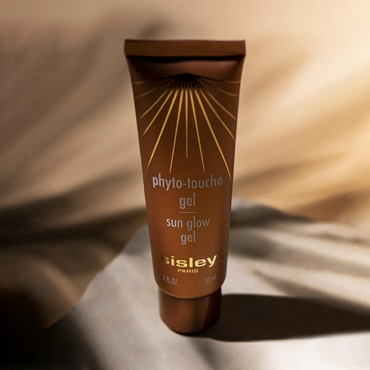 Sisley Paris Sun Glow Gel Irisee 30 mL | Sheer-Finish, Non-Greasy Tinted Gel for a Natural Complexion - view 4