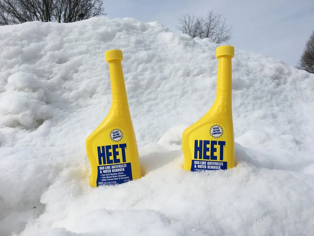 HEET Gas-Line Antifreeze and Water Remover 12 Fl Oz (355 ml) | Prevents Fuel Line Freeze-Up - view 9