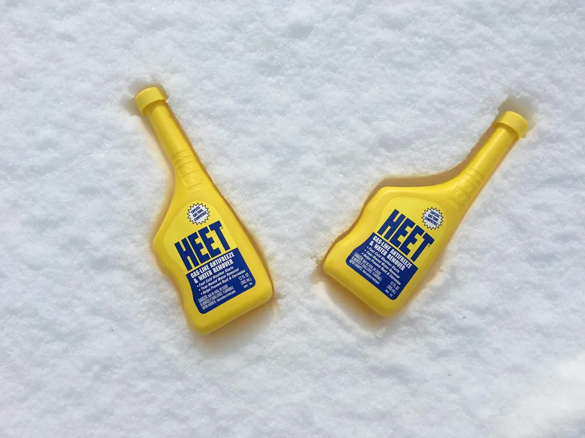 HEET Gas-Line Antifreeze and Water Remover 12 Fl Oz (355 ml) | Prevents Fuel Line Freeze-Up - view 3