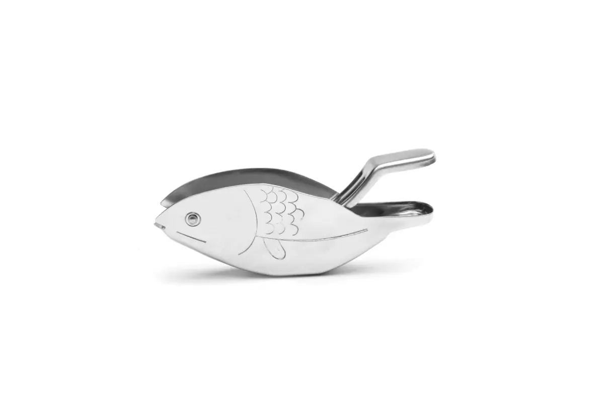 Fox Run Fish Shaped Lemon Squeezer 3.1 cm (1.25 in) | Stainless Steel, Pit-Free Citrus Juice - view 3