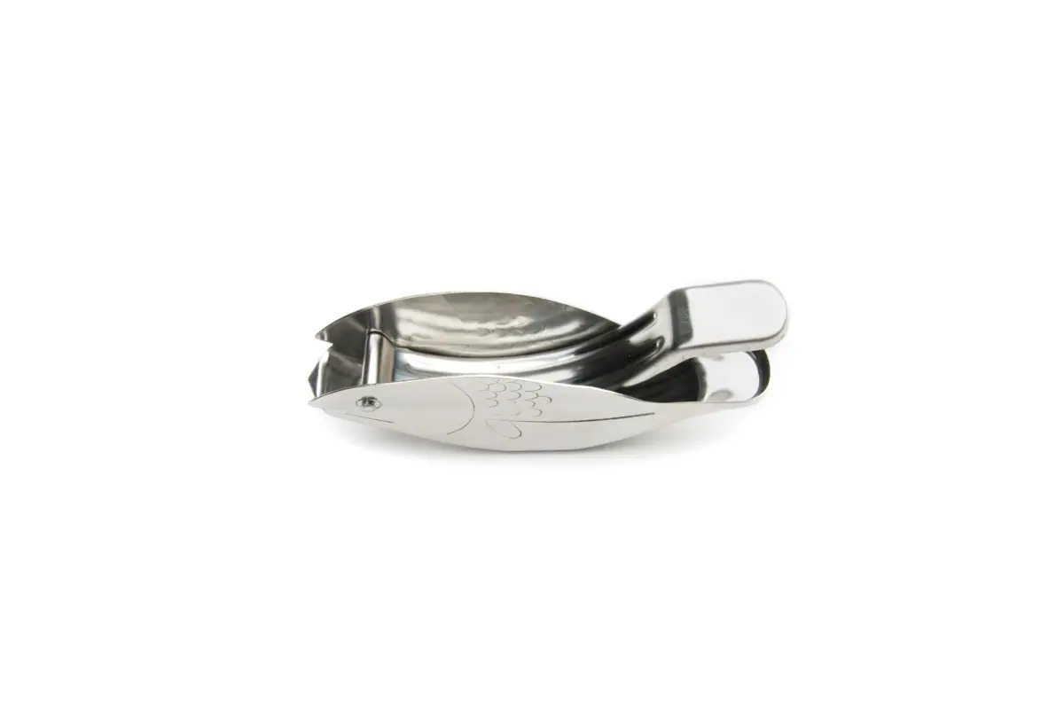 Fox Run Fish Shaped Lemon Squeezer 3.1 cm (1.25 in) | Stainless Steel, Pit-Free Citrus Juice - view 4