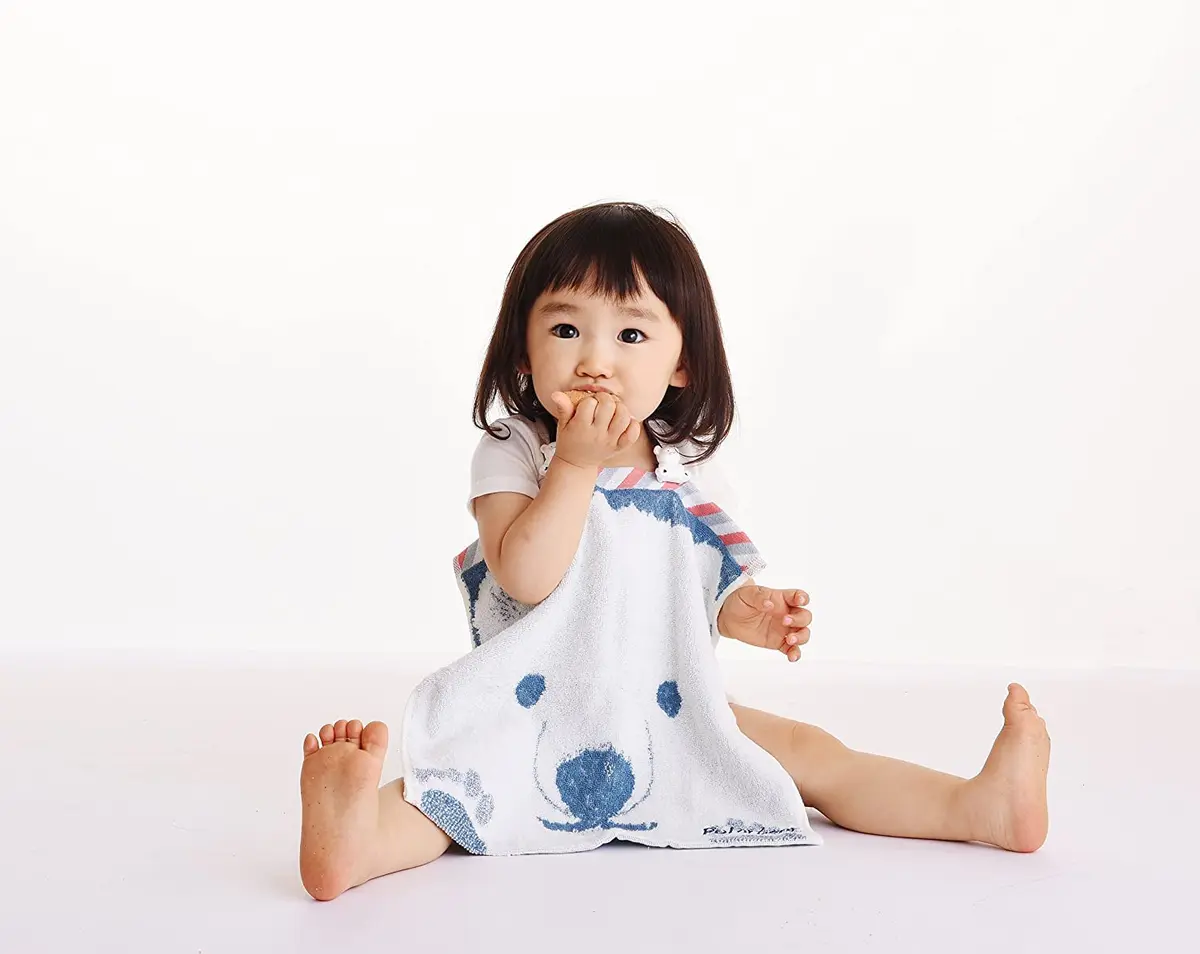 Baby Buddy Baby Bib Clip Turns Cloth, Towel, Napkin into Disposable Bibs | Safe, Reusable, Travel Essential for Babies, Newborns & Toddlers, Red - view 6